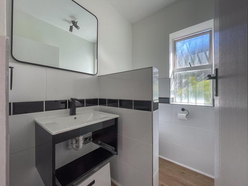To Let 4 Bedroom Property for Rent in Hout Bay Western Cape
